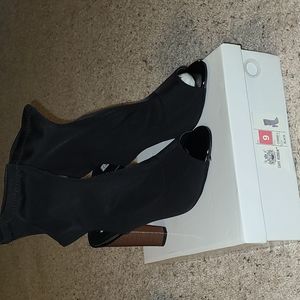 Peep toe black bootie